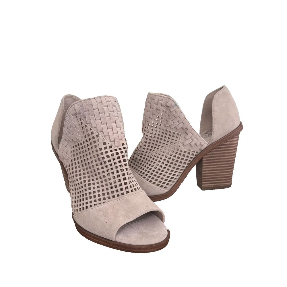 Vince Camuto Womens 7.5 Taupe Leather Peep Toe Bootie Sandals Boho Heels